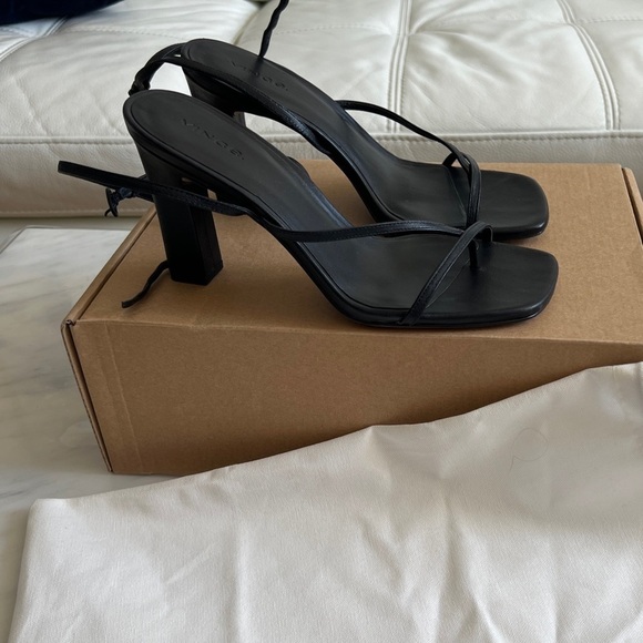 VINCE Leather Heel Sandals in US 8 - Picture 4 of 9